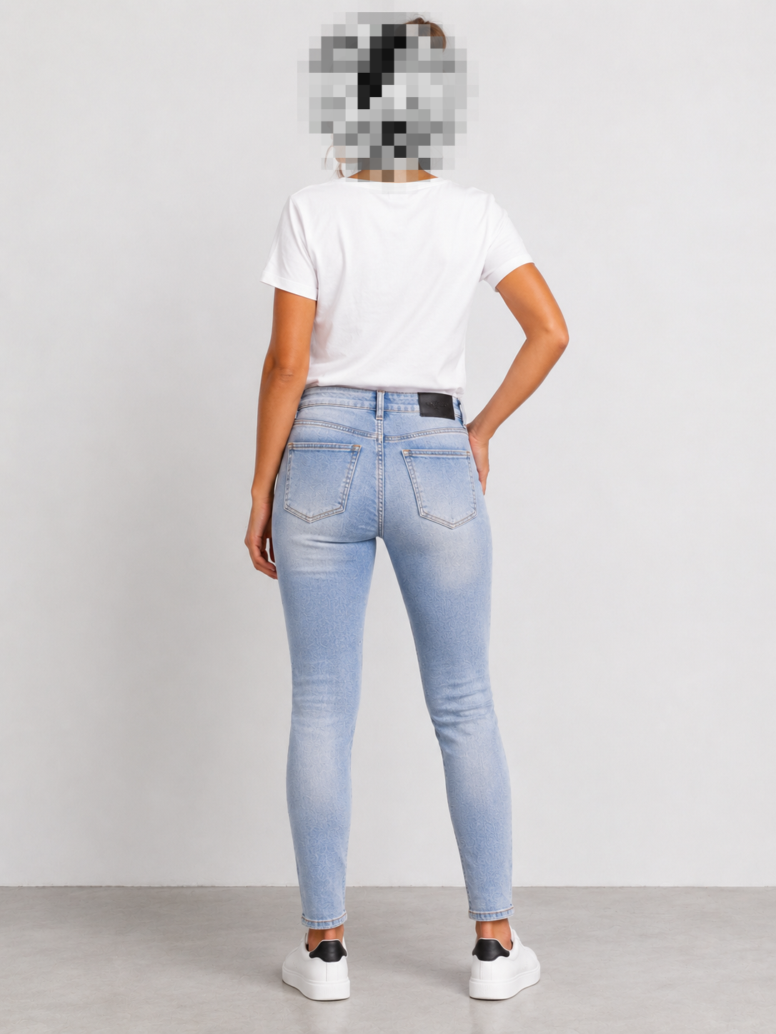 Light Wash Distressed Skinny Jeans