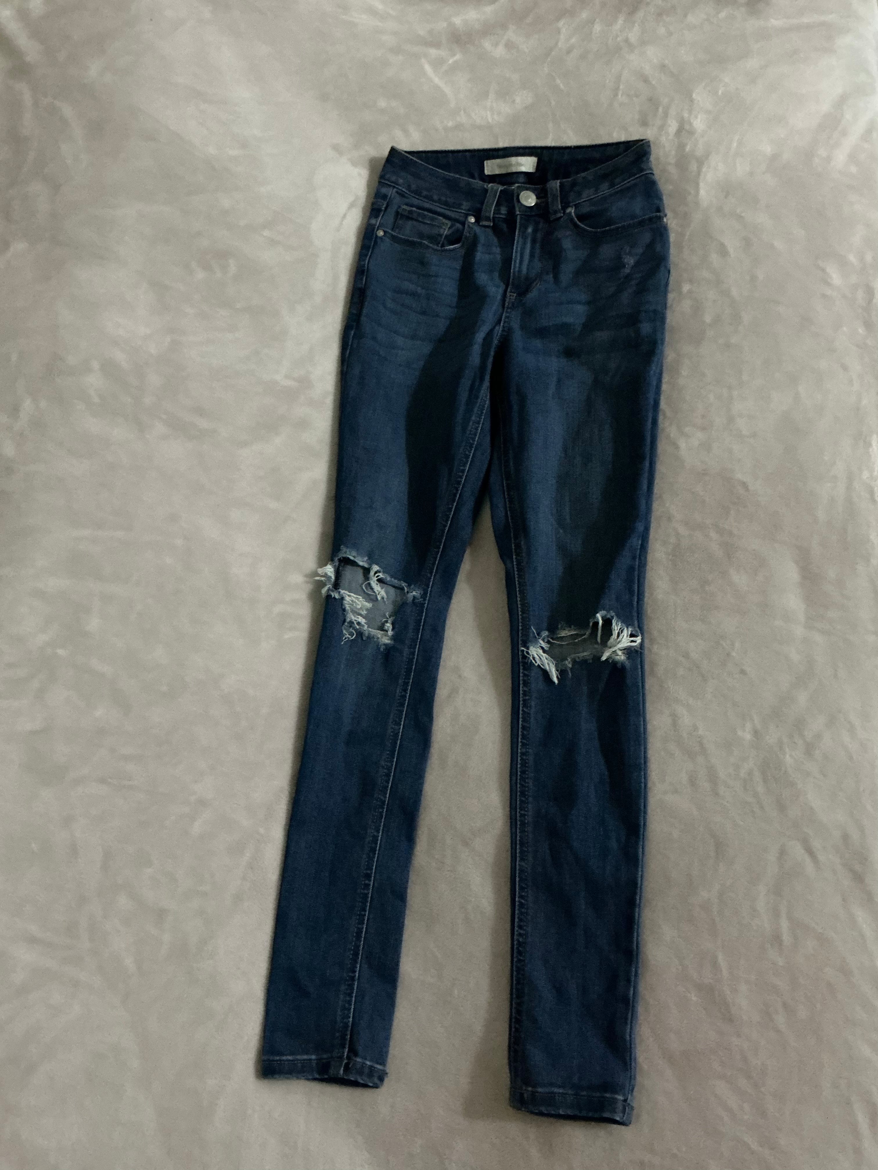 Anko Skinny Mid Rise Ripped Jeans